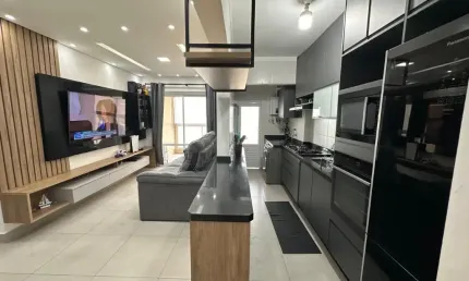 Apartamento 2 dormitórios 2 suítes! sacada com churrasqueira frente mar !