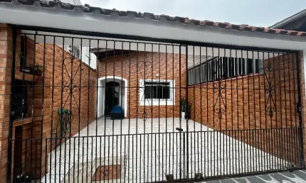 Casa com 2 quartos à venda na Rua José Agapito Cardoso, 680, Balneário Maracanã, Praia Grande
