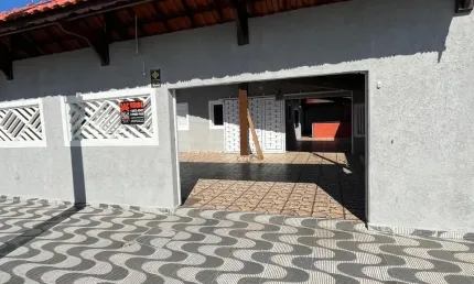 Casa Individual á Venda em Praia Grande!OPORTUNIDADE