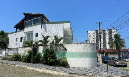 Linda Casa/Sobrado Individual a venda em Praia Grande!OPORTUNIDADE