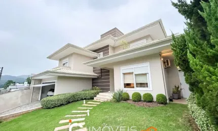 Casa com 3 dormitórios à venda, 260 m² por R$ 1.850.000,00 - Velha - Blumenau/SC