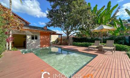 Casa com 3 dormitórios sendo 1 suíte à venda, 186 m² por R$ 1.980.000 - Escola Agrícola - Blumenau/SC
