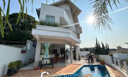 Casa com 4 dormitórios sendo 2 suítes à venda, 500 m² por R$ 2.850.000 - Jardim Blumenau - Blumenau/SC