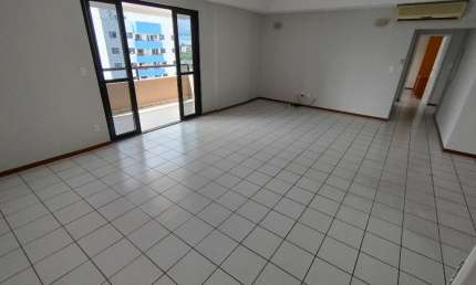 Apartamento com 4 quartos para alugar na Avenida Paraíba, 700, Adrianópolis, Manaus