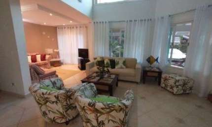 Linda casa de praia no Condomínio Hanga Roa (litoral norte)