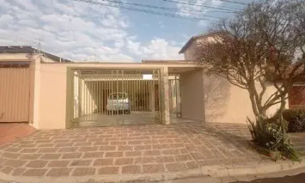 Oportunidade única: Casa à venda em Indaiatuba-SP, Jardim Regina! 3 quartos, 1 suíte, 3 salas, 3 banheiros, 2 vagas de garagem. 186m².