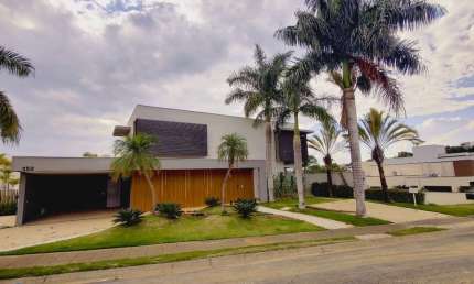 Sobrado de Alto Padrão no Jardim Vila Paradiso ? Indaiatuba | 4 Suítes, Piscina, 12 Vagas