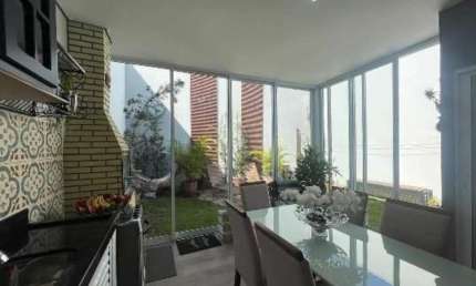 Imperdível casa à venda em Indaiatuba-SP, Jardim Residencial Nova Veneza: 2 quartos, 1 suíte, 2 salas, 2 banheiros, 2 vagas, 90m²!