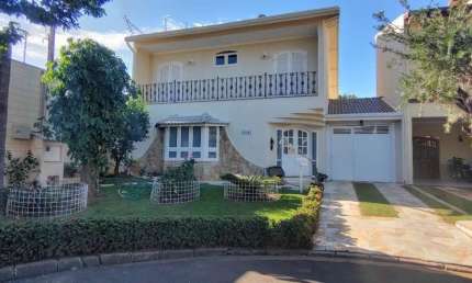 Casa Estilo Clássica no Condomínio Avenida Park em Indaiatuba - São Paulo