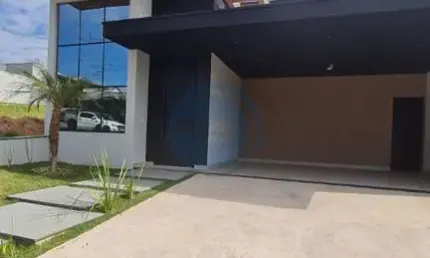 Casa térrea de alto padrão no Condomínio Milano em Indaiatuba-SP: 3 suítes, área gourmet, piscina, aquecimento solar.