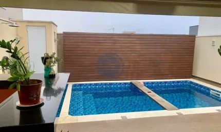 Sobrado à venda no Jardins do Império ? 2 dormitórios, suíte master com closet e hidro, piscina e gourmet