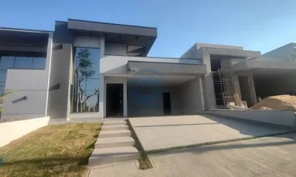 Imperdível casa de alto padrão em condomínio no Jardim Piemonte, Indaiatuba-SP - 3 quartos, 3 suítes, 2 salas, 5 banheiros, 4 vagas, 210m²!