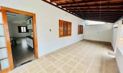 Casa com 3 quartos à venda na Rua Guaçui, 22, Ipiranga, Guarapari