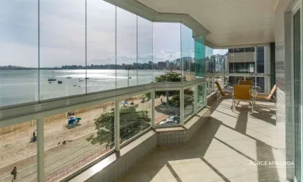 Apartamento com 4 suítes frente p/ mar à venda na Praia do Morro - Guarapari/ES