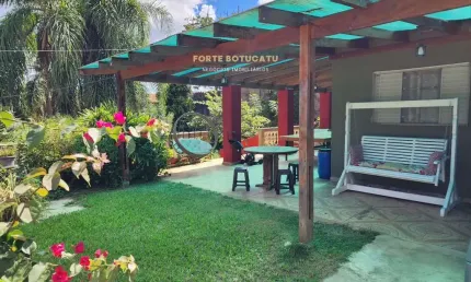 Chácara / sítio com 3 quartos à venda na Vila Formosa (Rubião Junior), Botucatu 