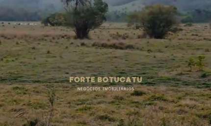 Fazenda à venda no Centro, Quadra 