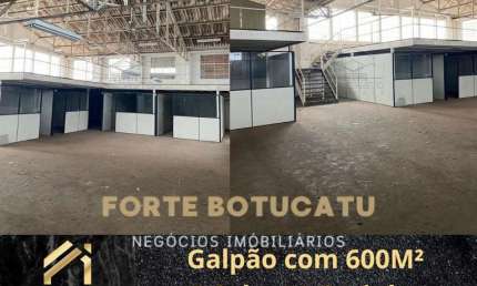Pavilhão/Galpão para alugar no bairro Centro - Botucatu/SP