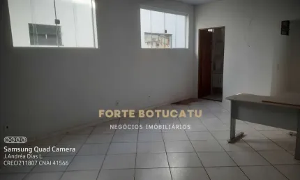 Casa comercial para alugar no Centro, Botucatu 