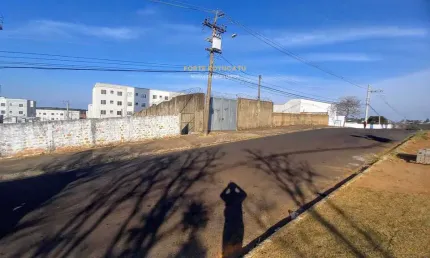 Terreno à venda na Chácara Recreio do Havaí, Botucatu 