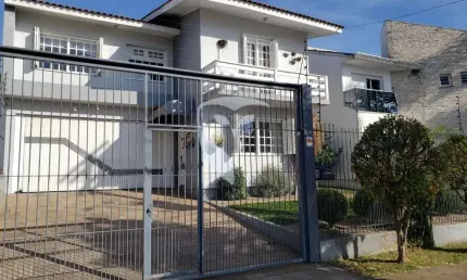 Casa com 4 quartos à venda na Colina Sorriso, Caxias do Sul  por R$ 1.200.000