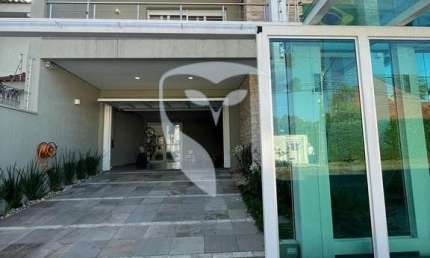 Casa à venda no Cinqüentenário, Caxias do Sul  por R$ 3.300.000