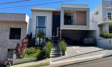 Casa à venda no condomínio Le Village em Valinhos SP