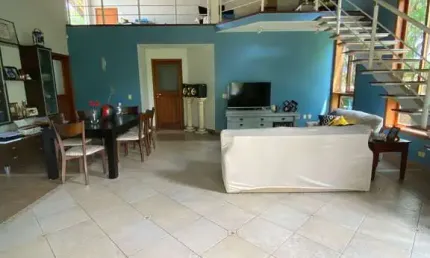 Casa em Jardim Maria - Campo Limpo Paulista: 300m², 3 quartos, 4 banheiros, R$926K para venda e locação