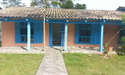 Casa com 3 quartos à venda na Bosque dos Eucalípitos, 223, Campeche, Florianópolis por R$ 2.350.000