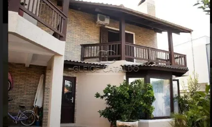 Casa com 5 quartos à venda na Rua Bosque das Aroeiras, 280, Campeche, Florianópolis por R$ 2.650.000