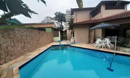 Casa com 4 dormitórios para alugar, 350 m² por R$ 1.900,00/dia - Jardim  São Lourenço - Bertioga/SP