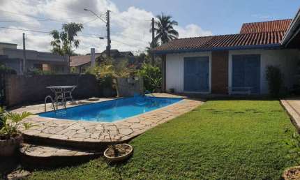 Casa com 4 dormitórios para alugar por R$ 2.000,00/dia - Boracéia - Bertioga/SP