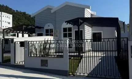 Casa com 3 quartos à venda em Fundos, Biguaçu 