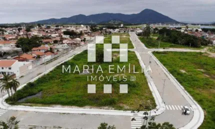 Terreno à venda em Florianópolis, Carianos, com 360 m²