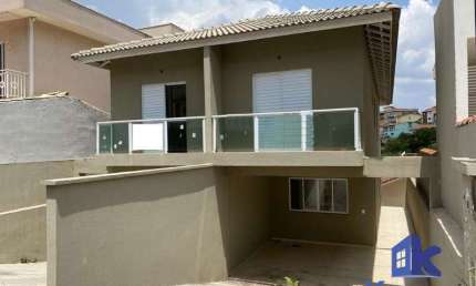 Sobrado a venda em Cotia 3 dorms (Km 30 Rap. Tavares).