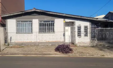 Casa para alugar na Rua Das Hortencias, 1, Trianon, Guarapuava