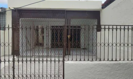 Excelente Casa Solta no Bairro de Jaguaribe com 168m², 2 Quartos, 1 Sala e Varanda à venda por R$ 260.000 - Jaguaribe - João Pessoa/PB
