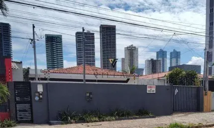 Casa Térrea com 3 dormitórios, 2 Salas e Área Externa Ampla à venda, 360 m² por R$ 950.000 - Manaíra - João Pessoa/PB