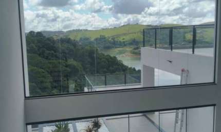 Casa Em Condomínio a Venda Com 325M² Em Igaratá!!!Estuda Permuta em SP!!