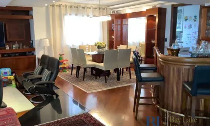 Amplo Apartamento À Venda Com 244M² - 4 Vagas!! Palazzo Venezzia!!