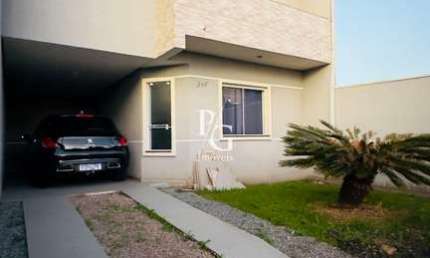 Sobrado com 156m | 3 Quartos (1 Suíte) | Banheira | Edícula | Espaço e Conforto!