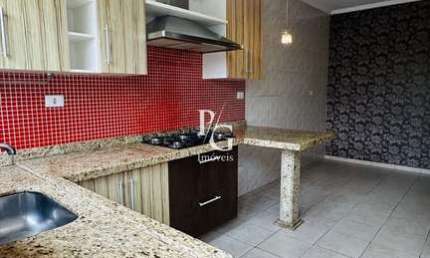 Casa térrea com 79m + Espaço Gourmet nos fundos do imóvel de 50m - 2 quartos sendo 1 suíte + Closet e vaga de garagem coberta
