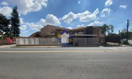 Casa à venda no Bacacheri, Curitiba 
