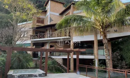 Casa com 4 dormitórios à venda, 410 m² por R$ 2.550.000,00 - Itacoatiara - Niterói/RJ