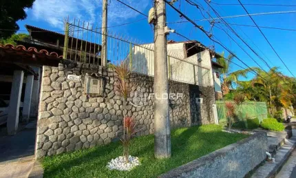 Casa com 3 dormitórios à venda, 180 m² por R$ 500.000,00 - Maria Paula - Niterói/RJ