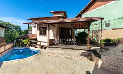 Casa Duplex com 3 suítes à venda, 170 m² por R$ 550.000