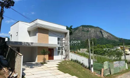Casa com 3 dormitórios à venda, 160 m² por R$ 750.000,00 - Bosque Fundo - Maricá/RJ