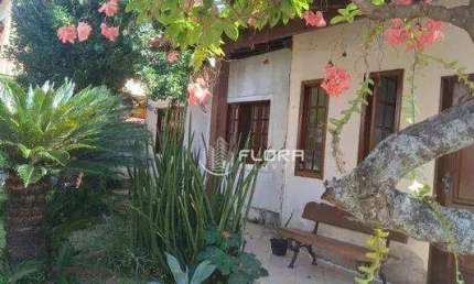 Casa com 4 dormitórios à venda, 350 m² por R$ 945.000,00 - Itaipu - Niterói/RJ