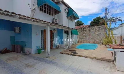 Casa com 3 dormitórios à venda, 230 m² por R$ 700.000,00 - Serra Grande - Niterói/RJ