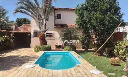 Casa com 3 dormitórios à venda, 230 m² por r$ 750.000 - itaipu - niterói/rj