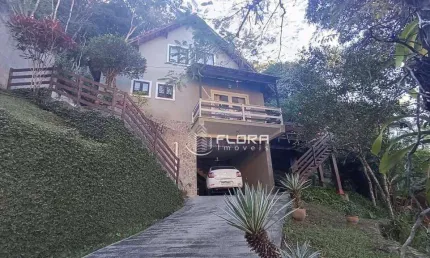 Casa com 3 dormitórios à venda, 132 m² por r$ 820.000,00 - itaipu - niterói/rj